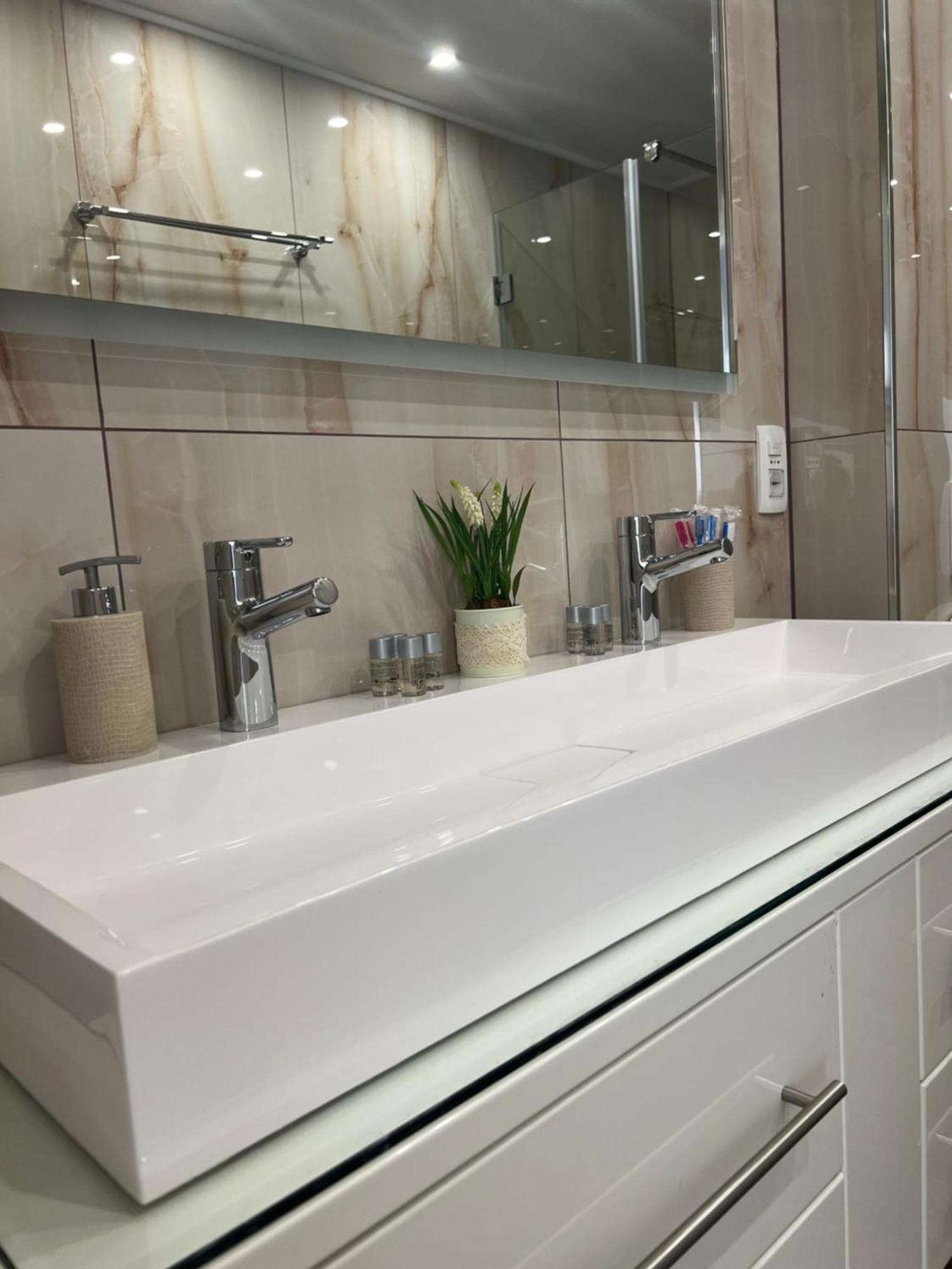 Holiday Luxury Resort Sundance Трогир Экстерьер фото